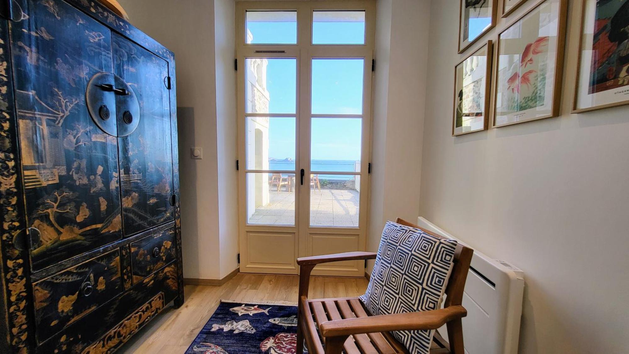 Vue Pleine Mer A La Perle Marine - La Terrasse Динар Экстерьер фото